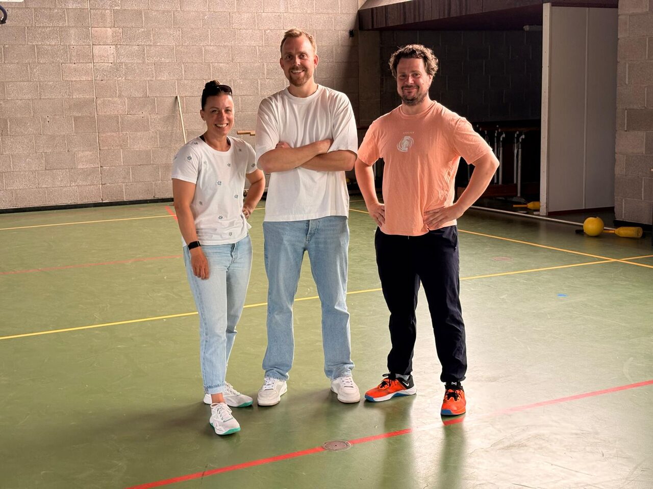 Het team van Blauwdruk in de sporthal aan de Rompertsebaan in Den Bosch